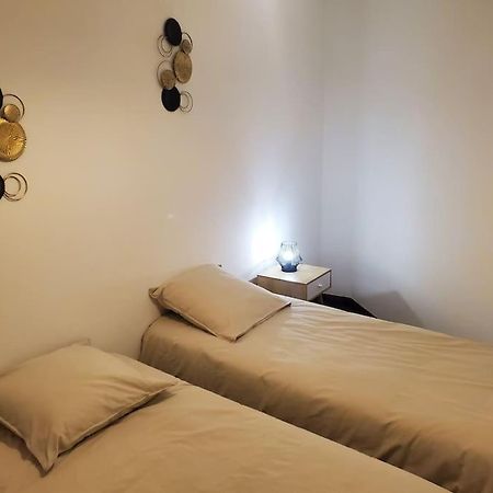 Appartement Moderne En Ville Армантьер Экстерьер фото